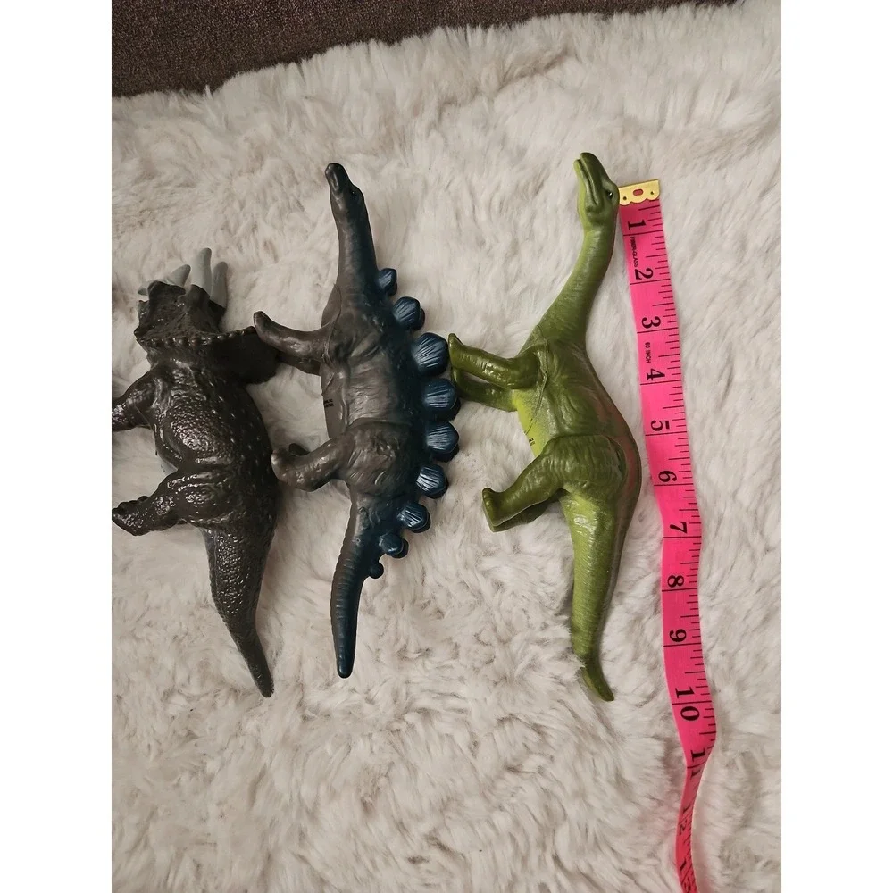 Plastic Dinosaur Toy Figures Lot of 4 Triceratops‎ Brachiosaurus